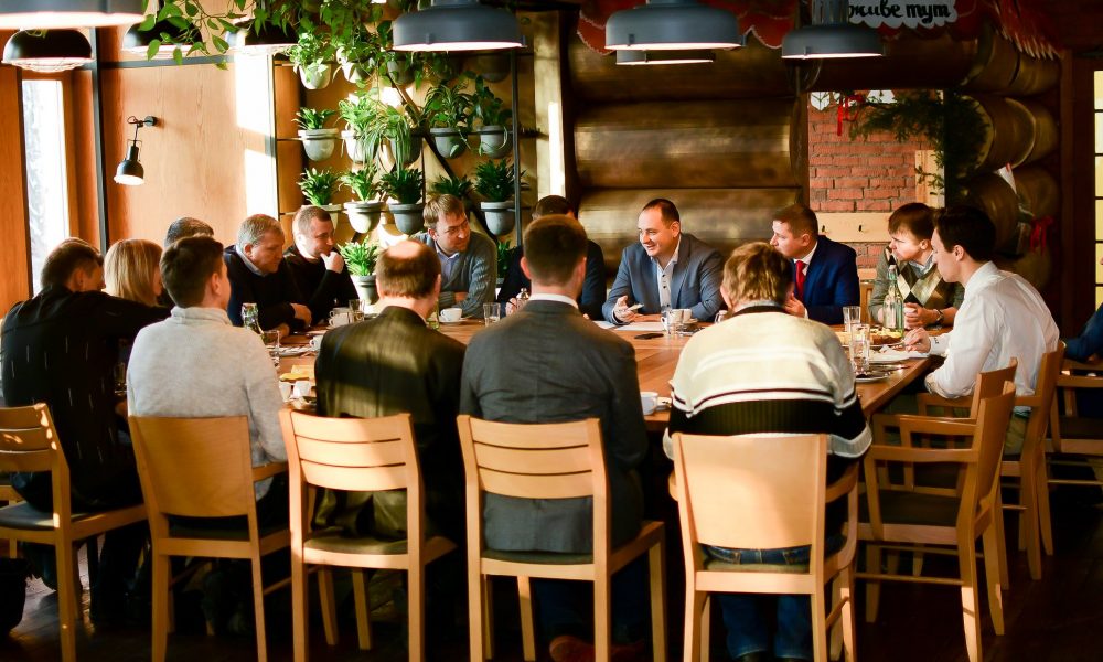 Бізнес-сніданок ПЕЕК з міським головою Русланом Марцінківим